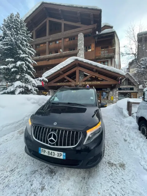 Transfert VTC sur routes enneigées vers Courchevel